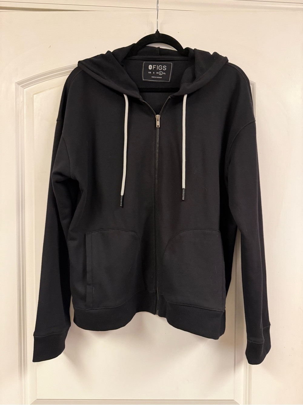 FIGS Black Full Zip Hoodie Sweatshirt Size L Medical Healthcare Loungewear